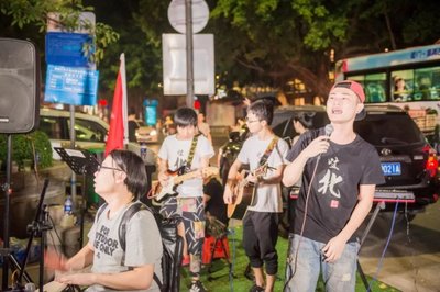 滑板涂鴉,站街唱歌,這群泉州青年活得太酷.
