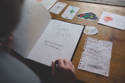 為了他4歲孩子涂鴉的回憶,你應(yīng)該猜不出這個(gè)父親做了什么-泉州網(wǎng)