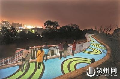 泉州夜光漫道 夜晚發(fā)光還能涂鴉的創(chuàng)新城市景觀